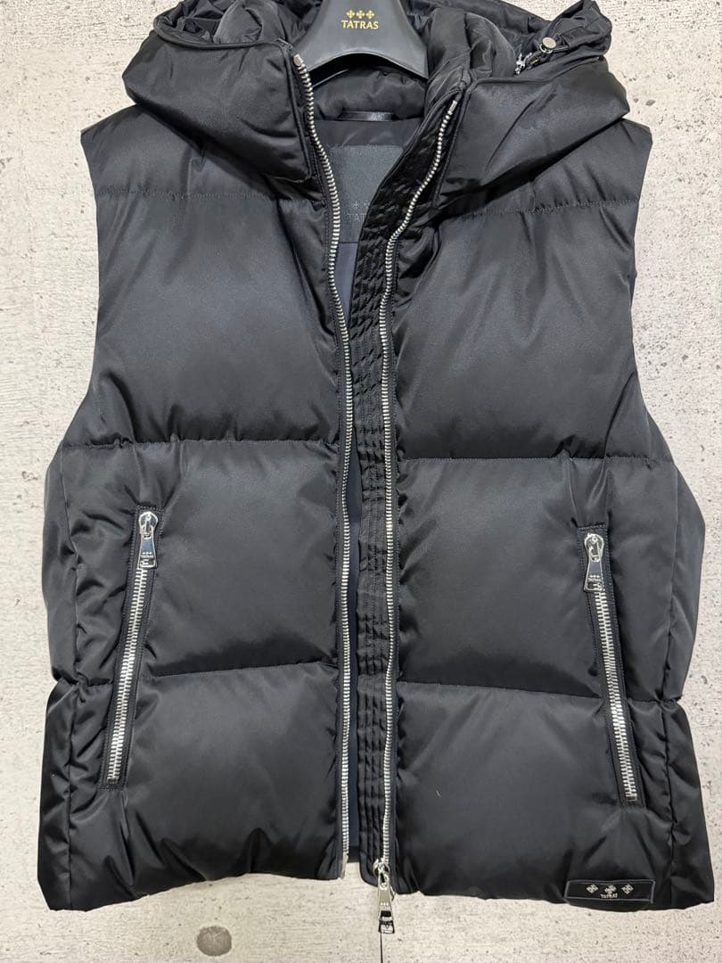 新品　TATRAS タトラス　ダウンベスト　ブラック　メンズ　MELKO 黒