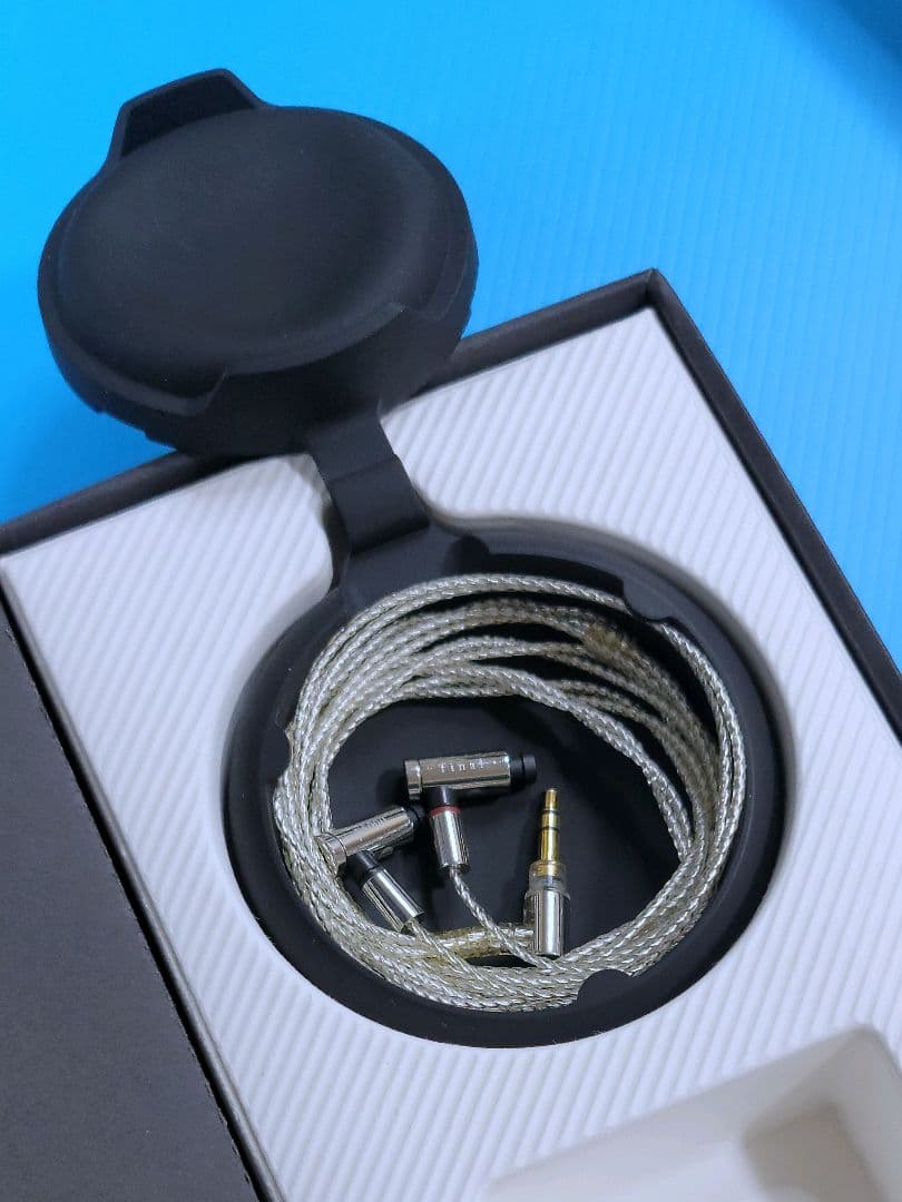 final E5000 FI-E5DSSD シルバーコートケーブル