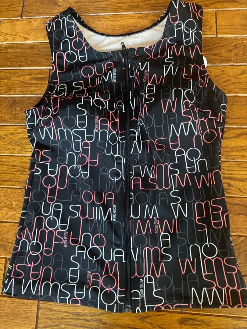 スポーツ用水着 タンクトップとショートパンツセット