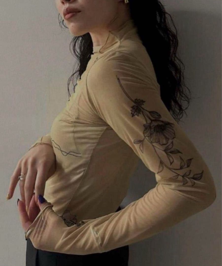 トップス AMERI VINTAGE MEDI FLOWER TATTOO SHEER