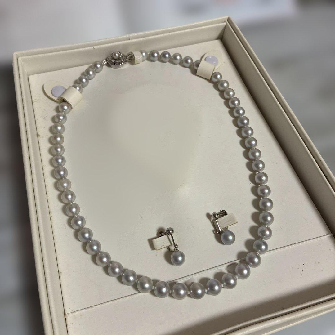 真珠ネックレスとイヤリングセット