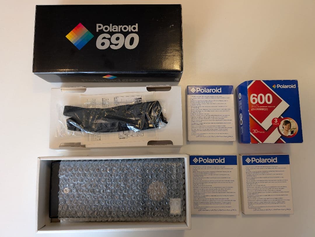 ポラロイド690　元箱有　説明書無　フィルムおまけ