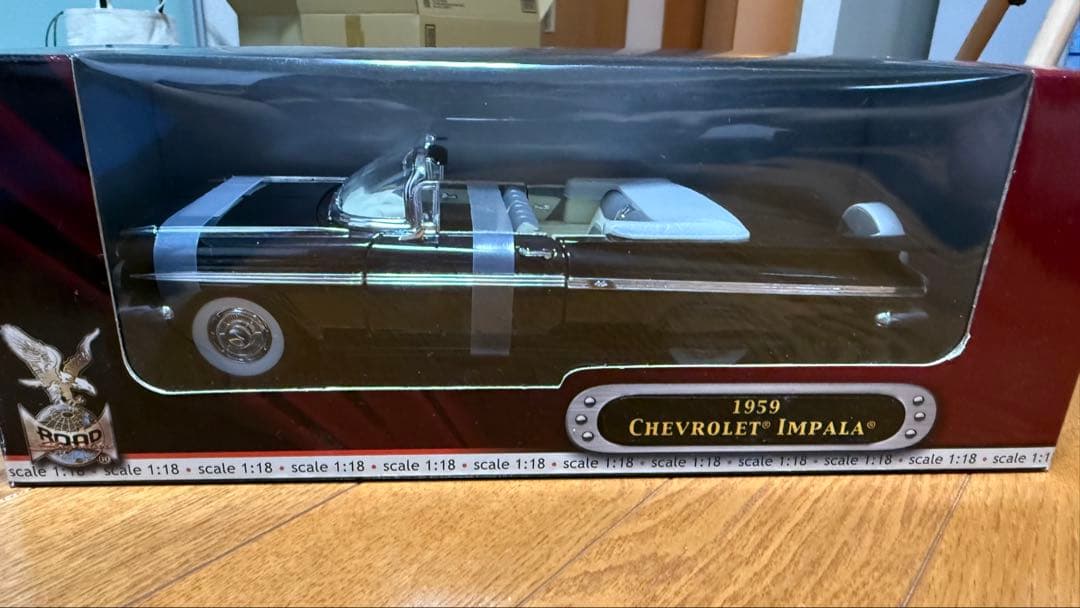 1/18スケール　ミニカー シボレー・インパラ/プリムス 箱入り2台セット