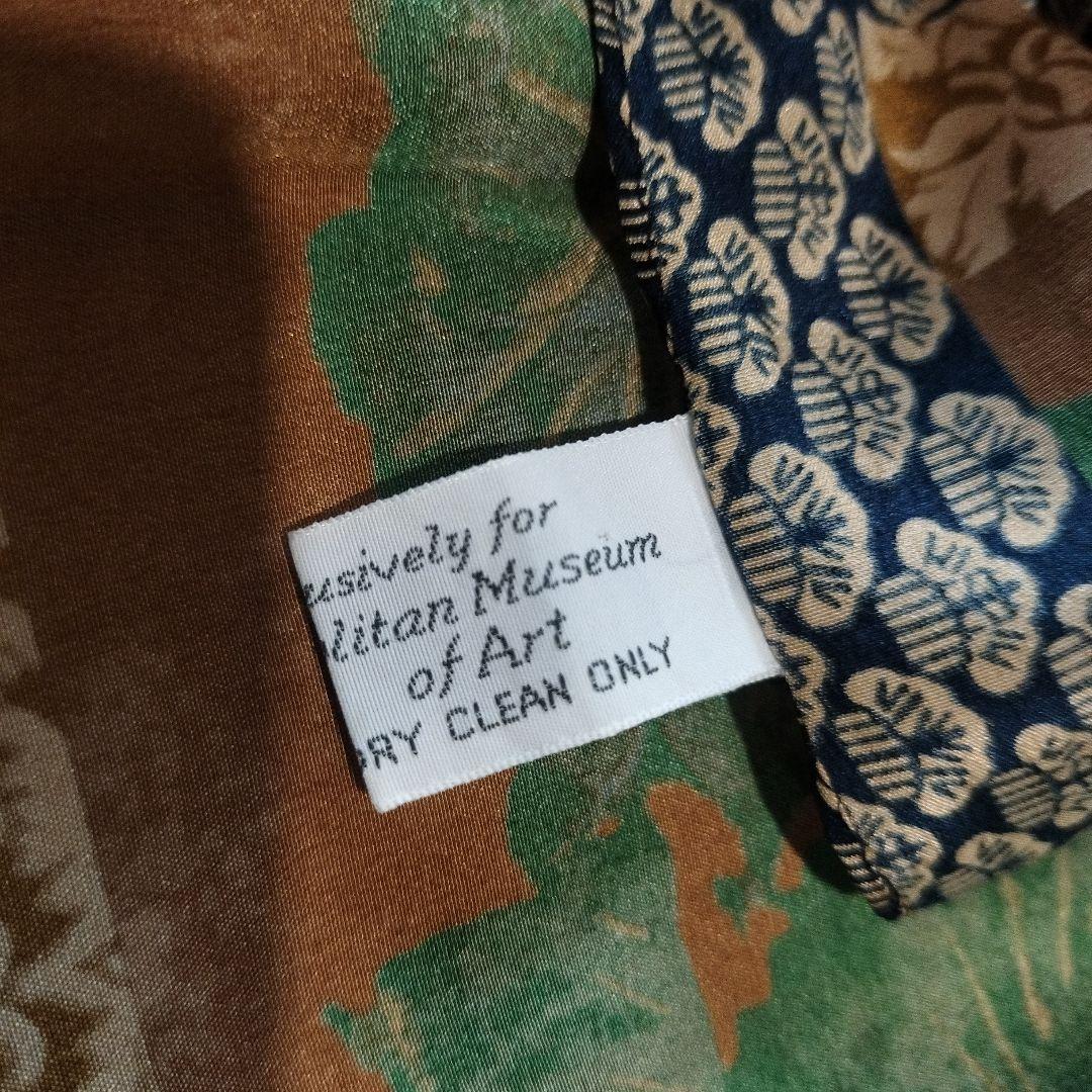 メトロポリタン美術館　シルク　ストール　新品未使用　スカーフ　マフラー　伝統工芸