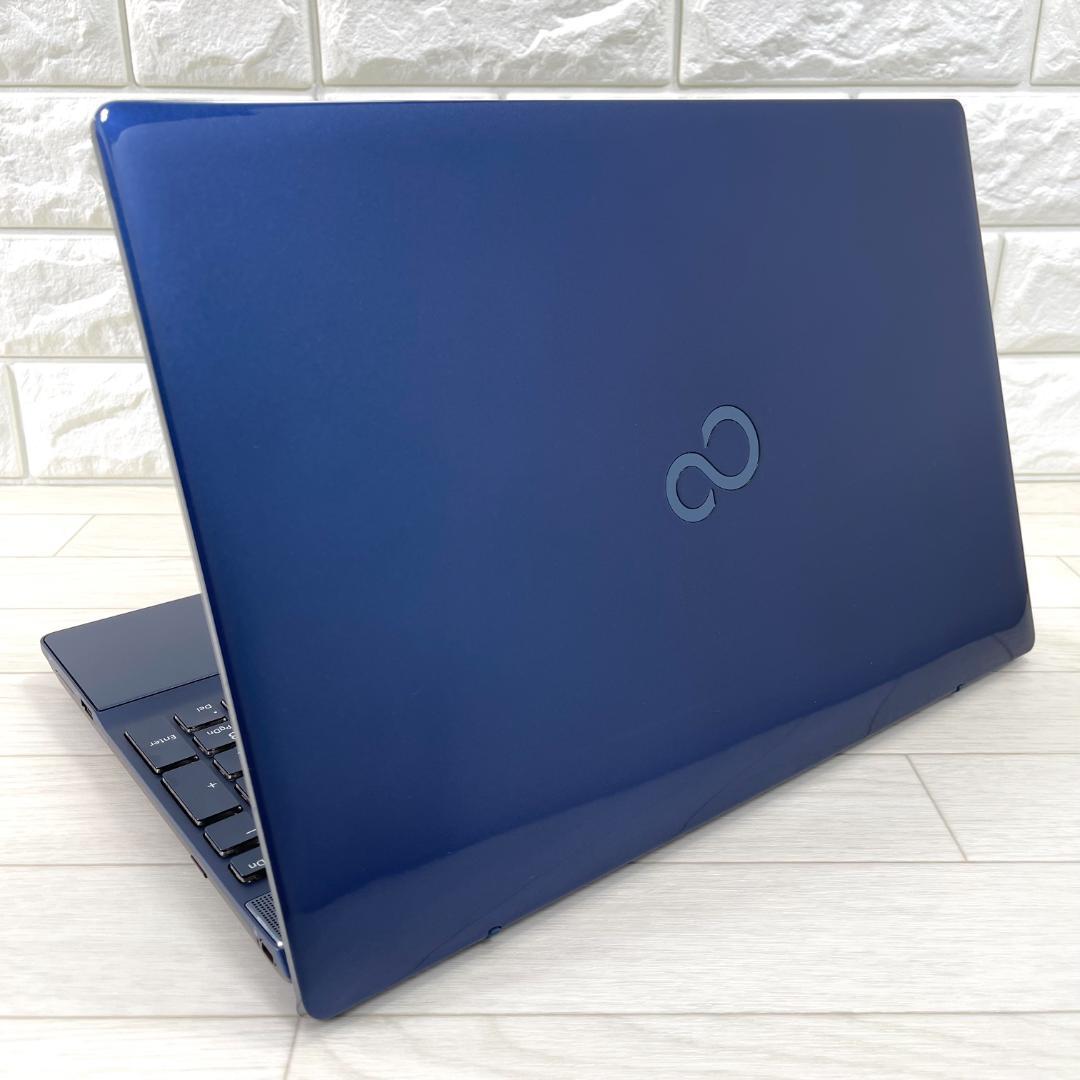 富士通 第8世代i7 新品SSD512＋HDD1T RAM16 ノートパソコン