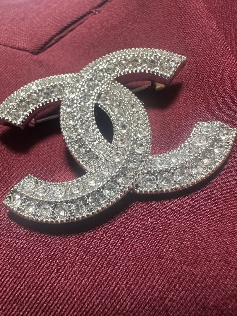CHANEL CCロゴ ブローチ シルバー ラインストーン