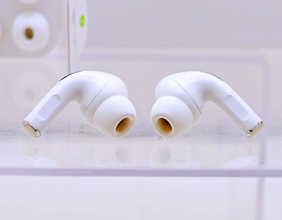 美品　現行品1　Apple AirPods Pro2　第2世代　MTJV3J/A
