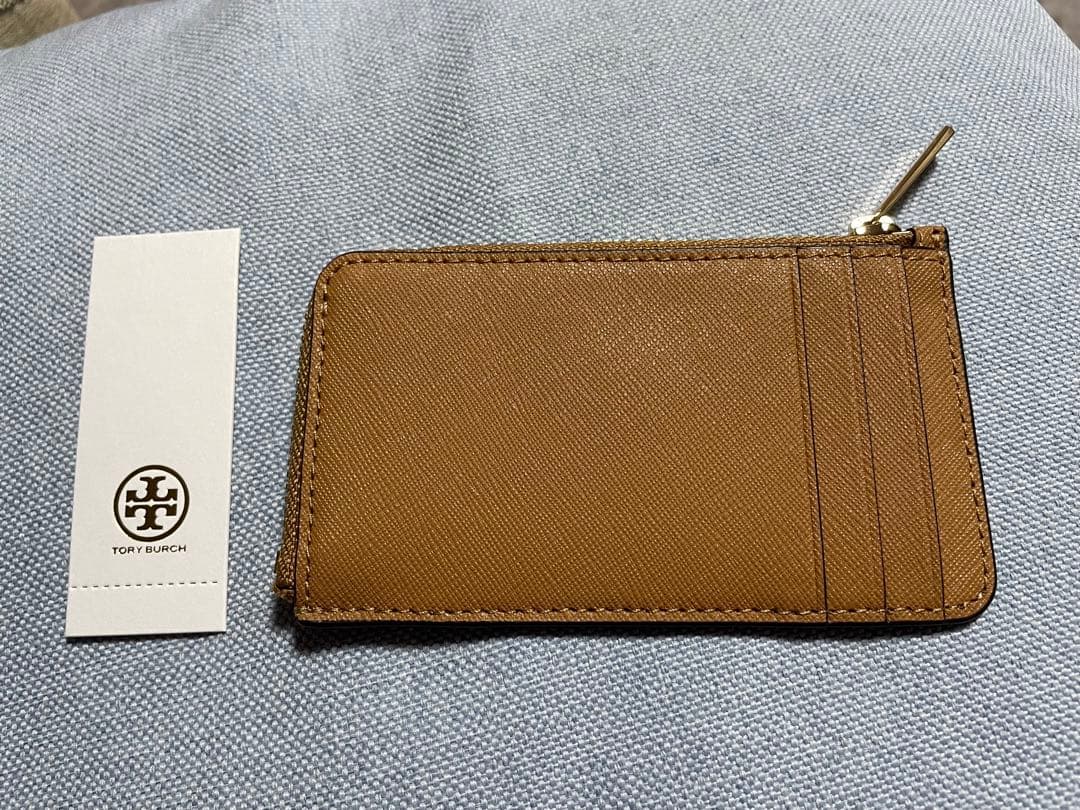 トリーバーチTORY BURCH EMERSON ZIP CARD CASE