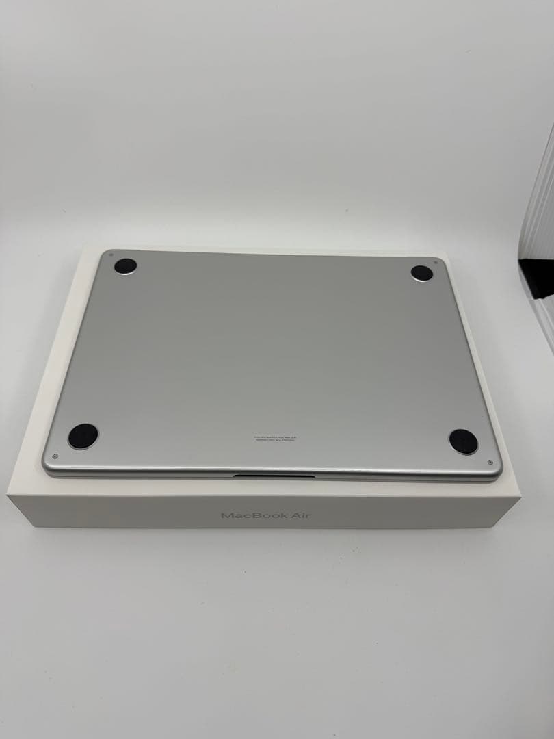 Apple MacBook Air m4 512GB 13インチ シルバー