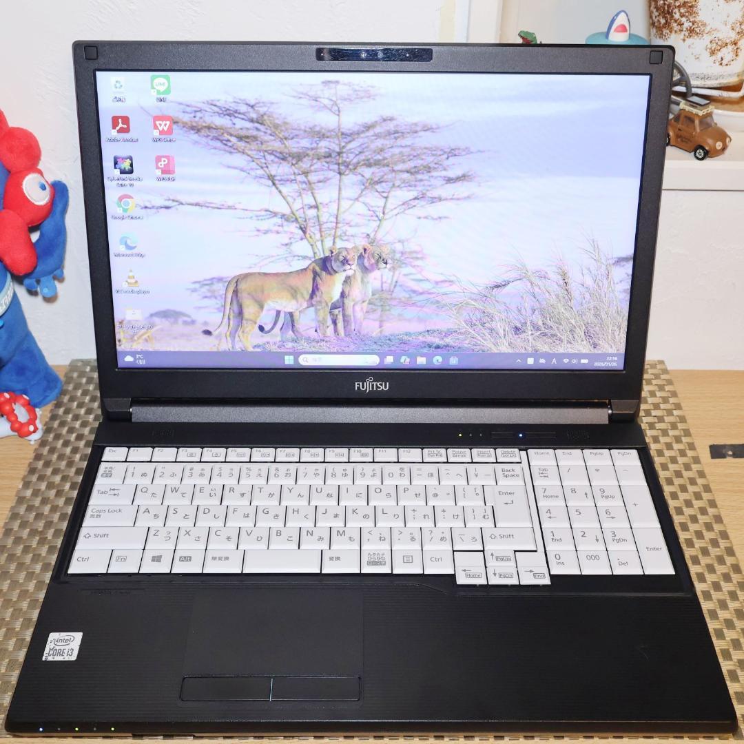 Win11公式対応10世代i3/メ8/新品SSD/DVD/無線/HDMI/カメラ