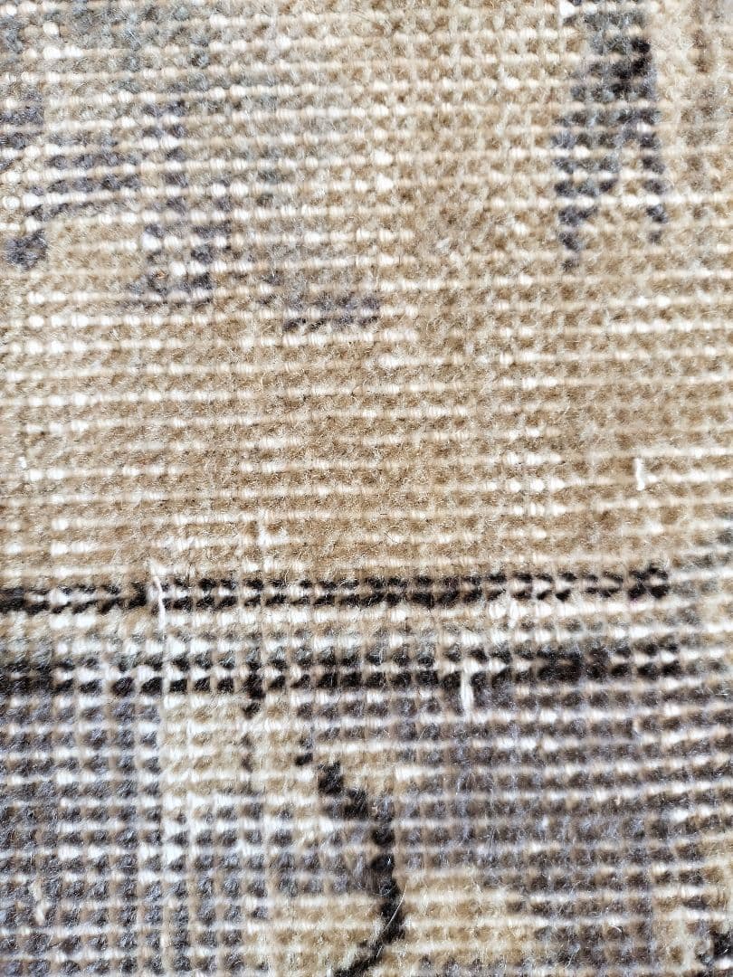 【AYA ☆ セール中】淡いグレーとクリームの淡色ラグ　　No.617