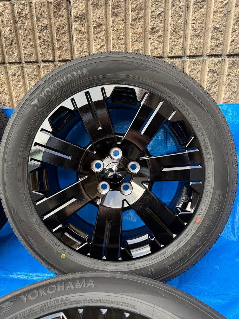 デリカD5 シャモニー　純正ホイール＆タイヤ4本セット【新車外し品】