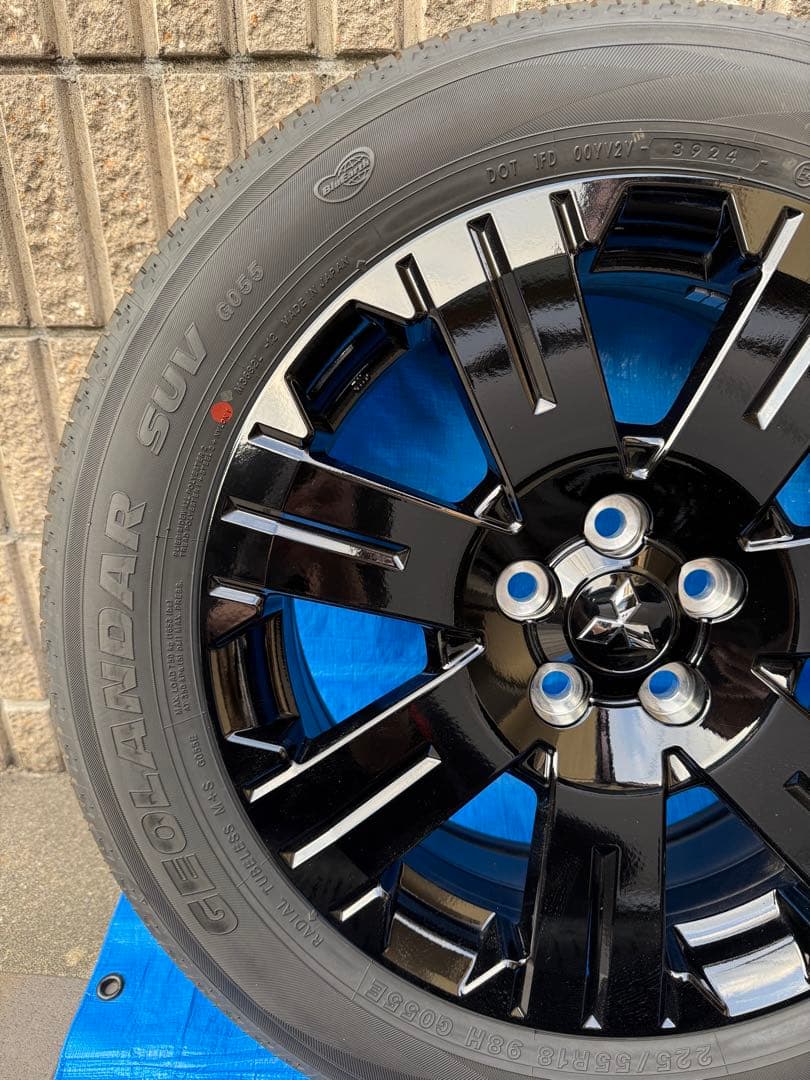 デリカD5 シャモニー　純正ホイール＆タイヤ4本セット【新車外し品】