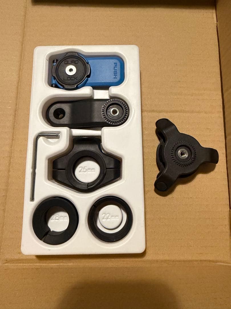 クアッドロック バイブレーショウダンバー&ハンドルバーマウントセット　美品