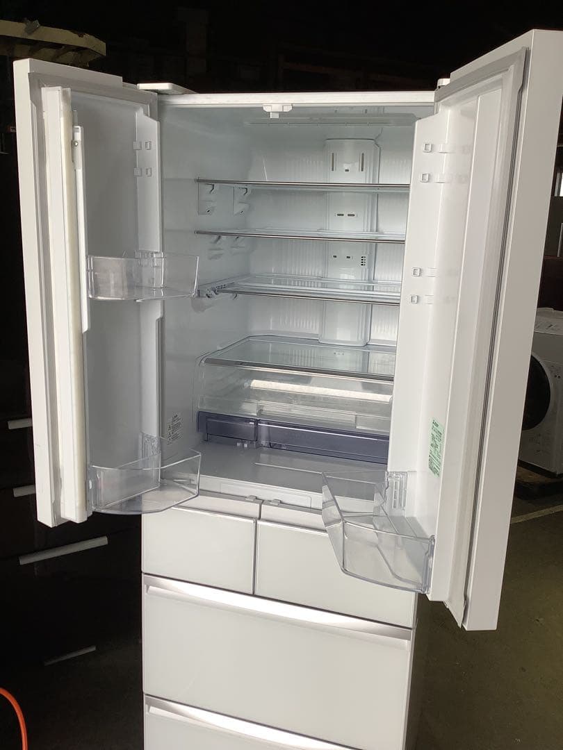 ま 三菱 6ドア冷蔵庫 MR-WX52E-W 517L