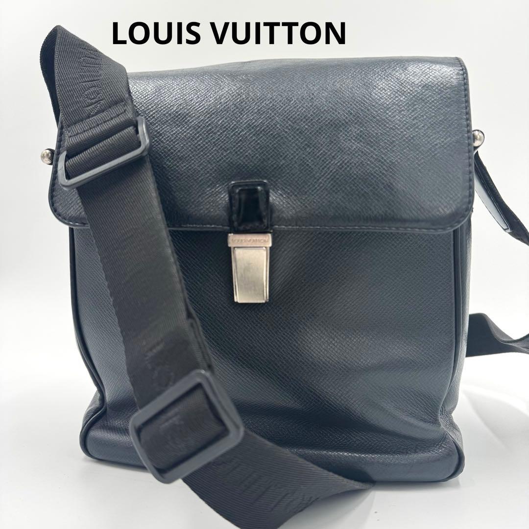 ルイヴィトン タイガ ヤランガ レザー ショルダーバッグ