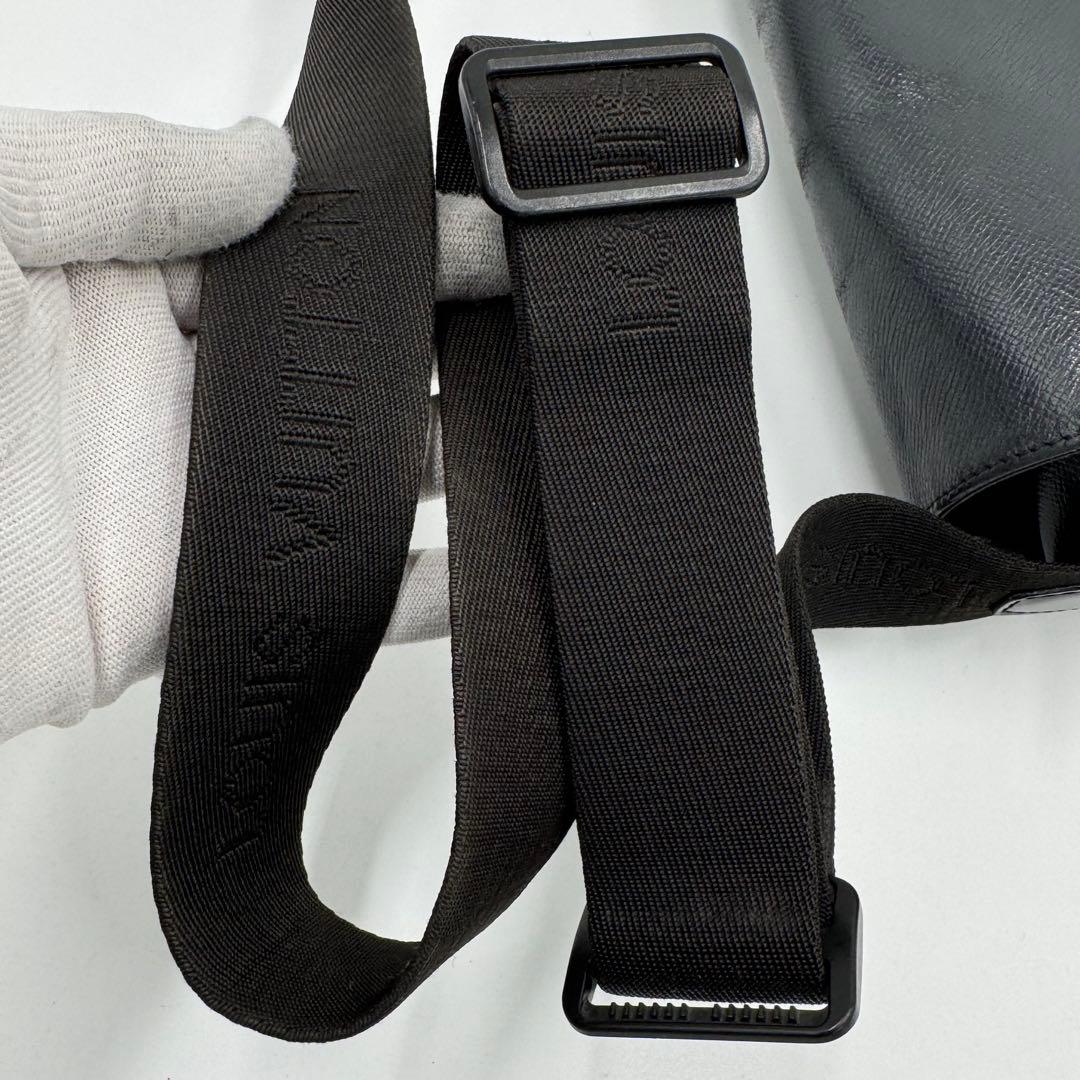 ルイヴィトン タイガ ヤランガ レザー ショルダーバッグ