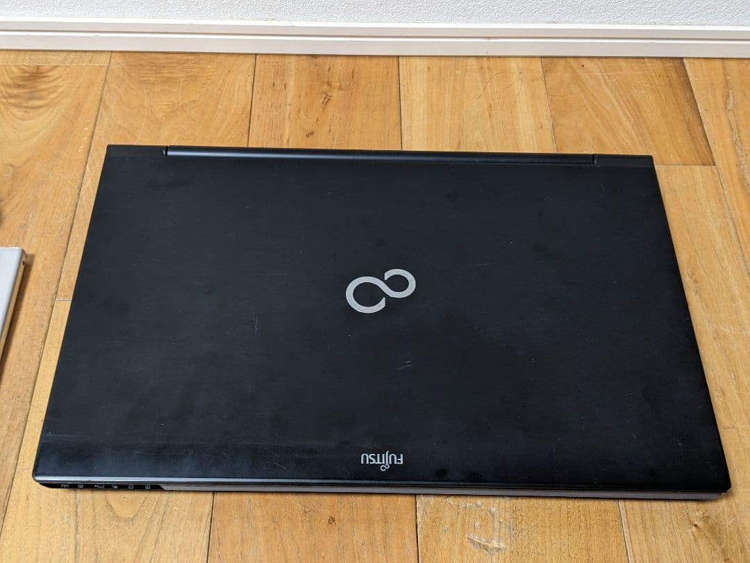 富士通 LIFEBOOK N532/E 稼動品 i7交換済み