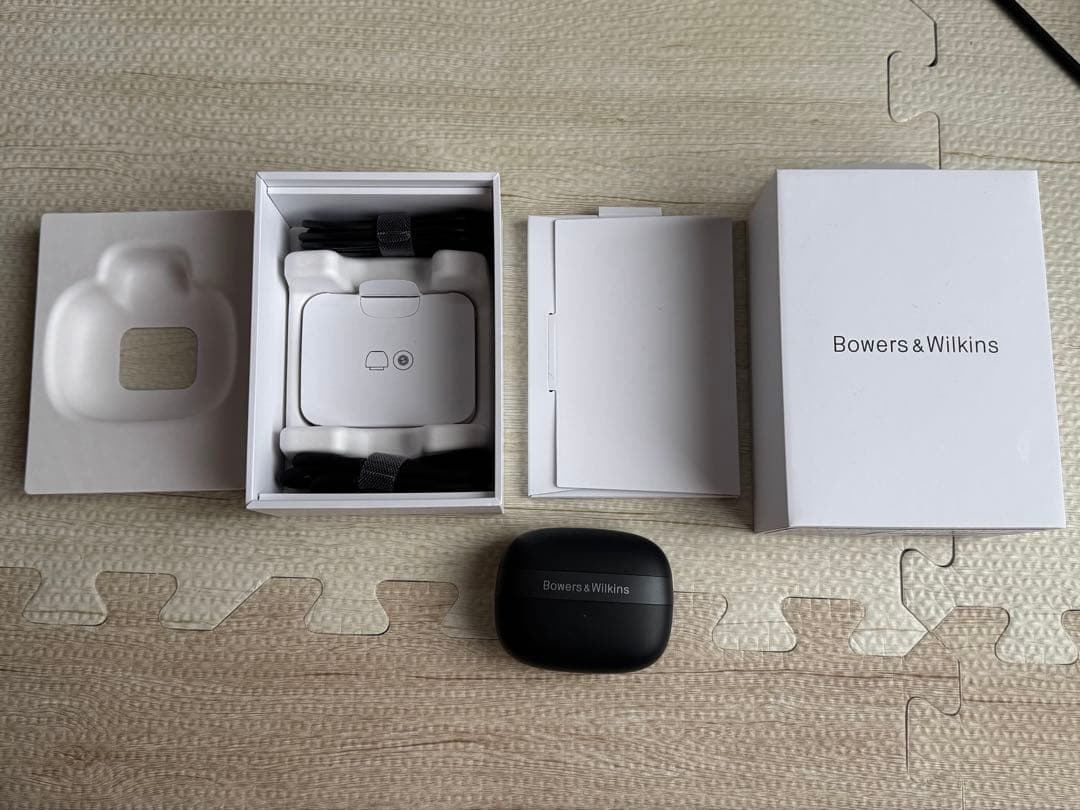 Bowers & Wilkins Pi8 ワイヤレスイヤホン