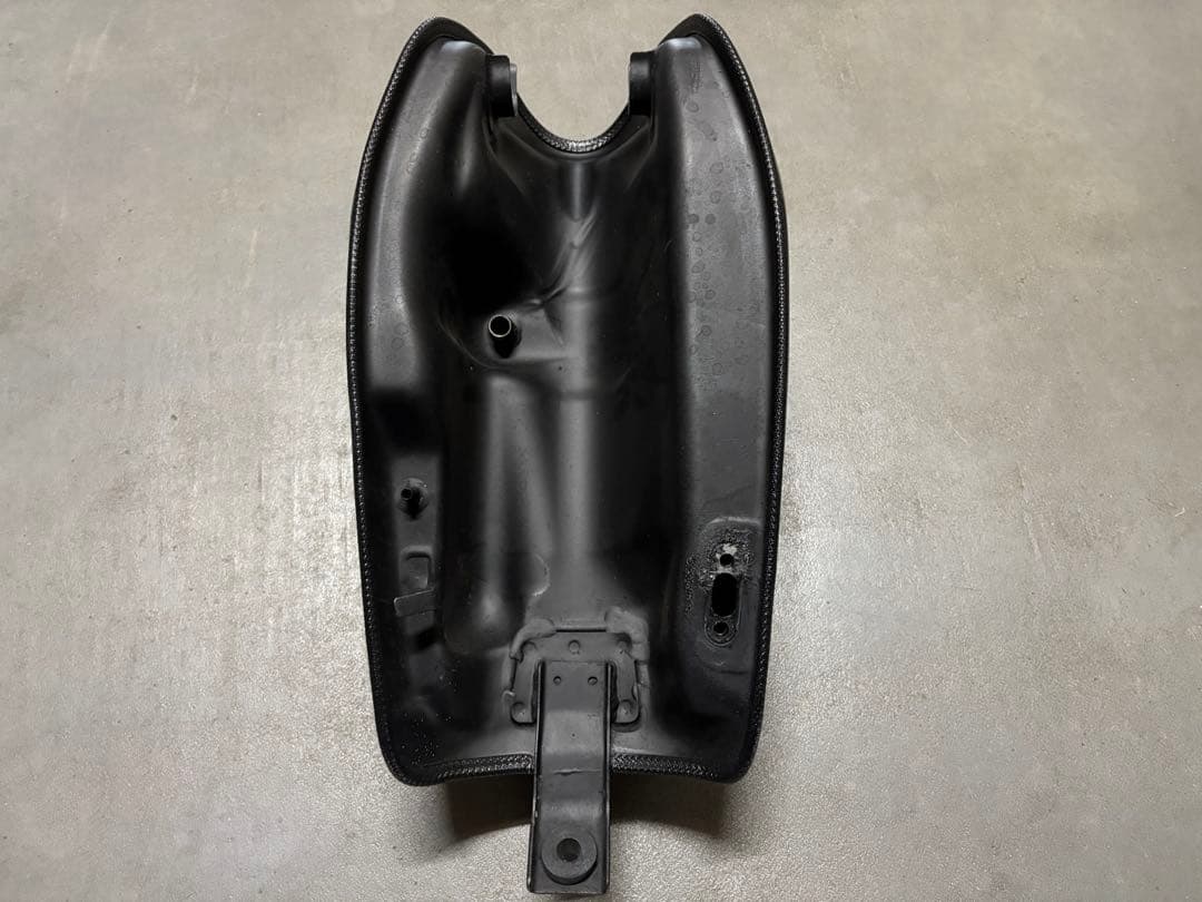 250tr　純正　タンク　インジェクション　カワサキ　エストレヤ　中古　パーツ