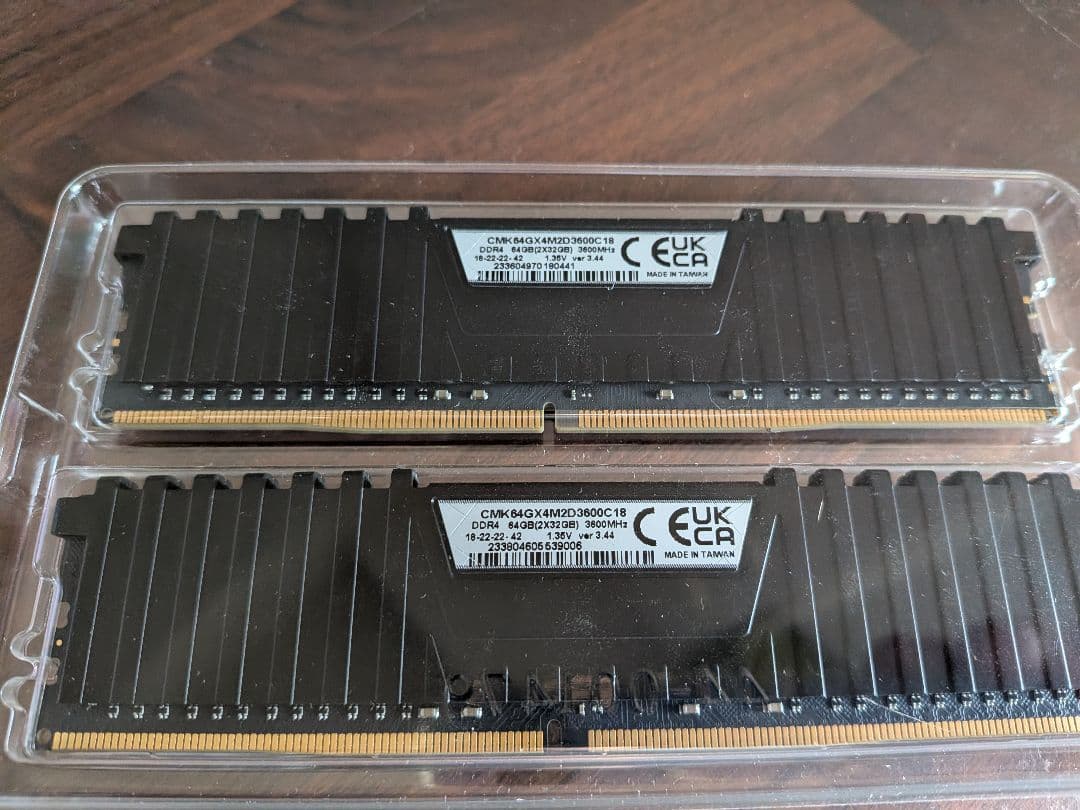 メモリー CORSAIR VENGEANCE LPX DDR4 64GB 3600MHz
