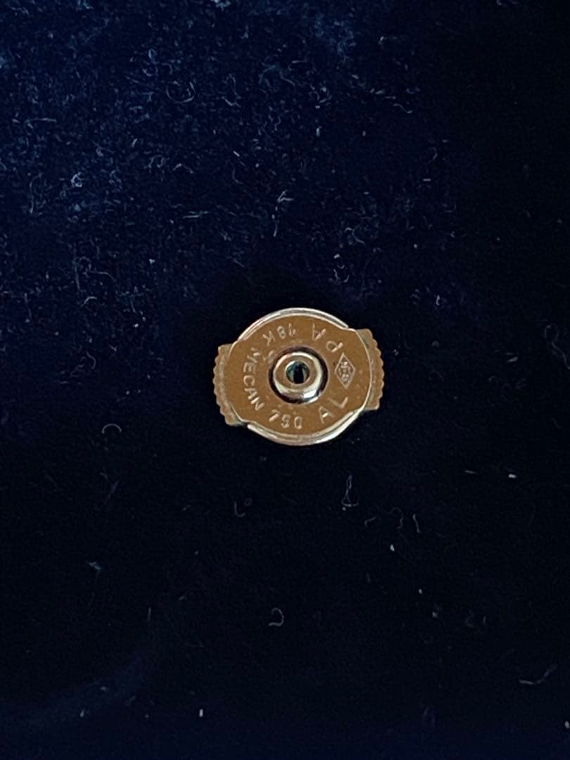 片耳　カルティエピアス　キャッチのみ