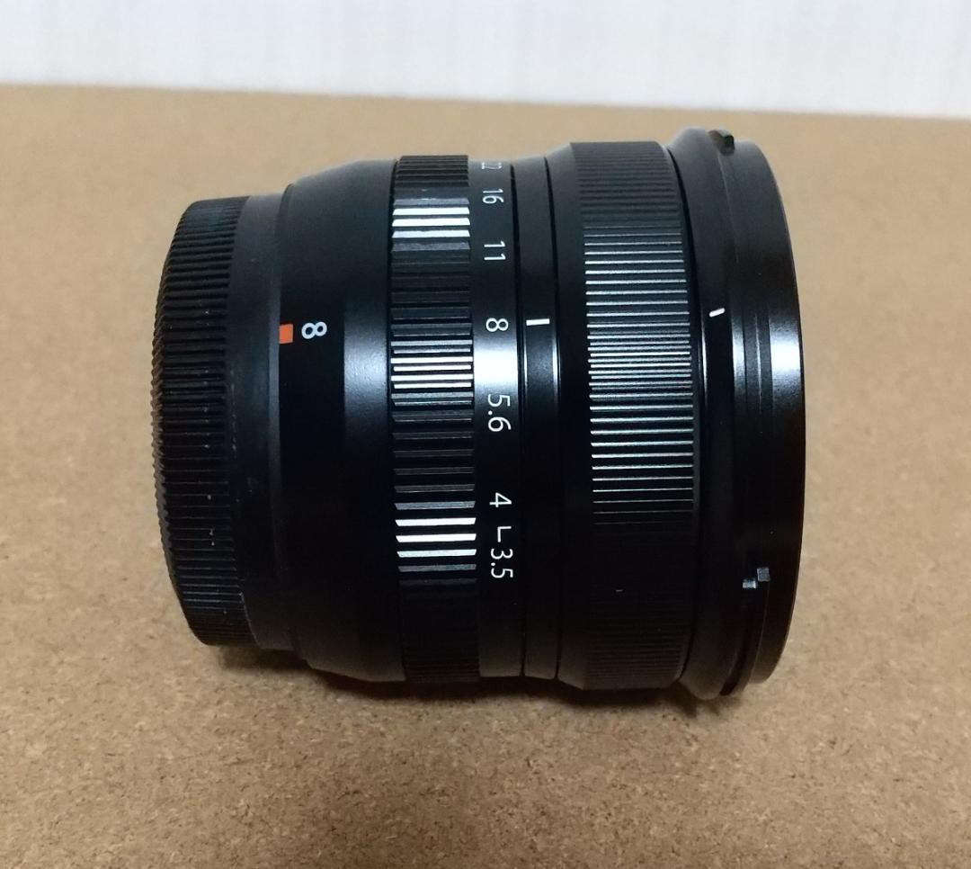 フジフィルム　XF8ｍｍＦ3.5 R WR 大口径広角単焦点レンズ