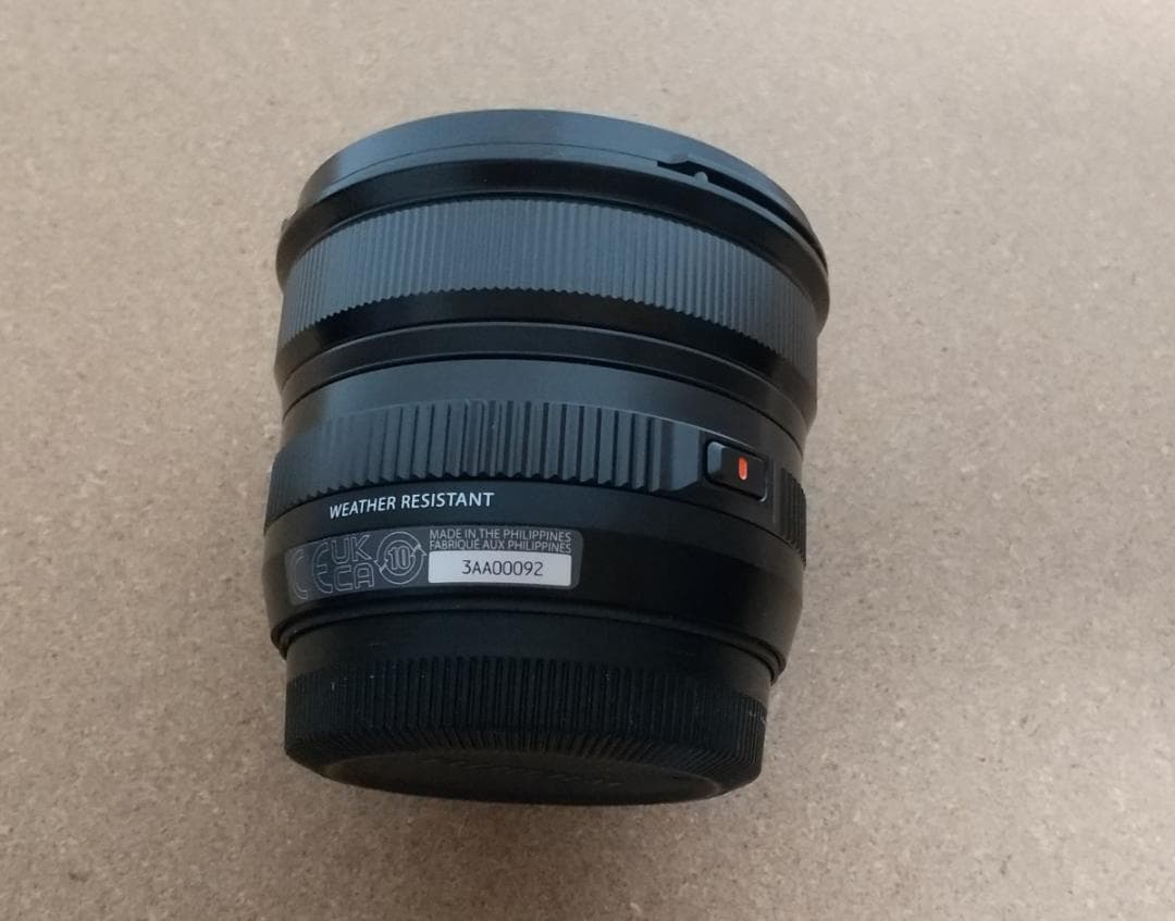 フジフィルム　XF8ｍｍＦ3.5 R WR 大口径広角単焦点レンズ