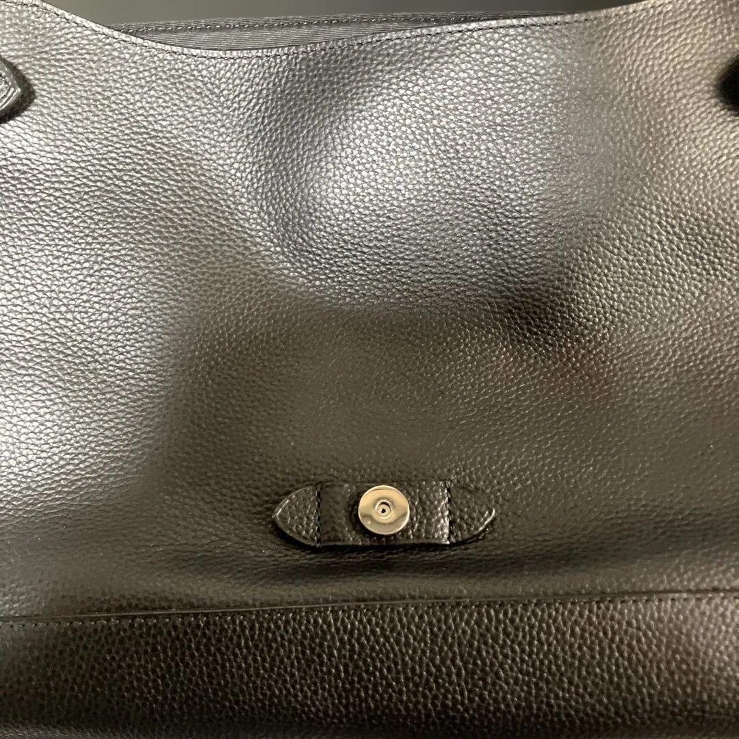 ブラックレザーショルダーバッグ未使用品