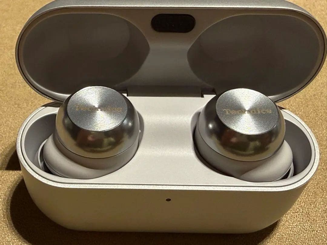 Technics EAH-AZ100 ワイヤレスイヤホン　シルバー