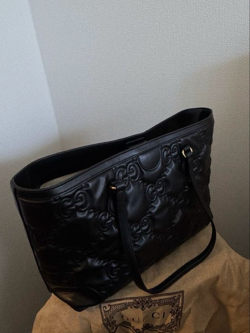 GUCCI グッチ OPHIDIA GGマトラッセ ミディアムトート レザー 黒