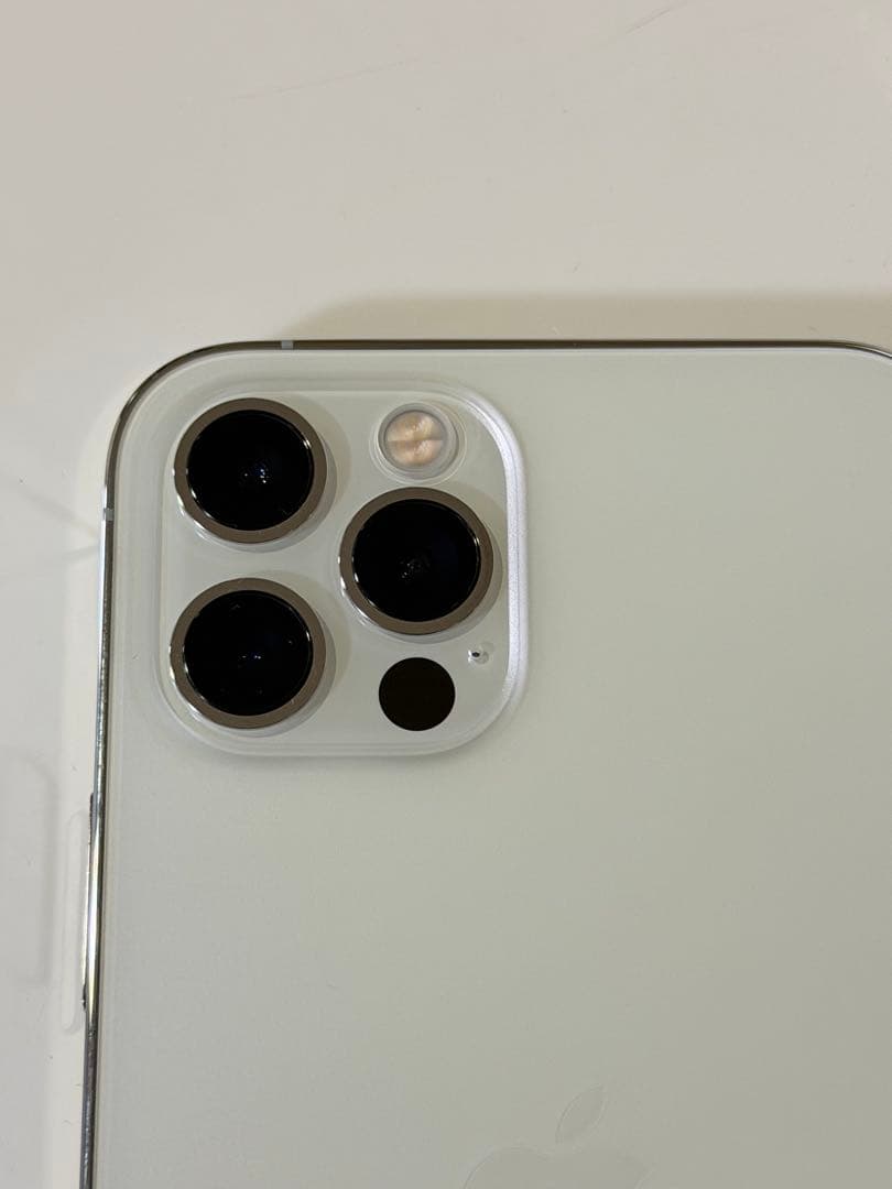 （はっちゃん）iPhone12Pro 128GB 容量100%