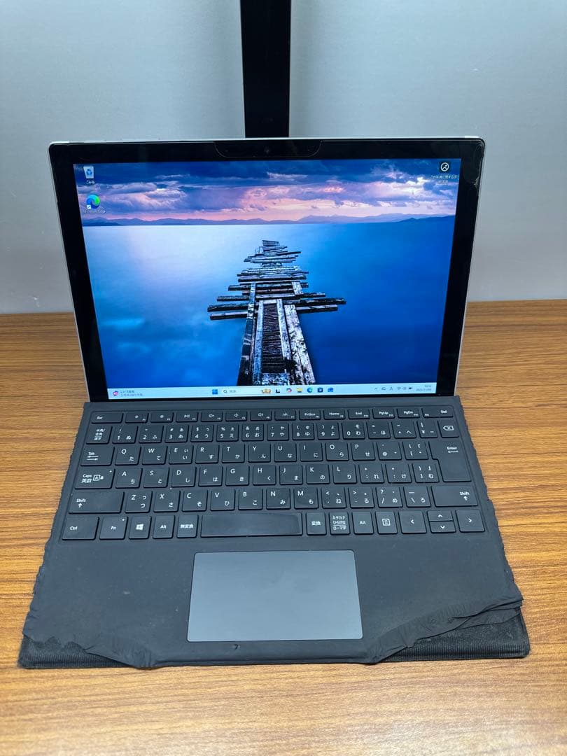 Surface Pro 7 i5-1035G4 8/256 画面ひび割れ