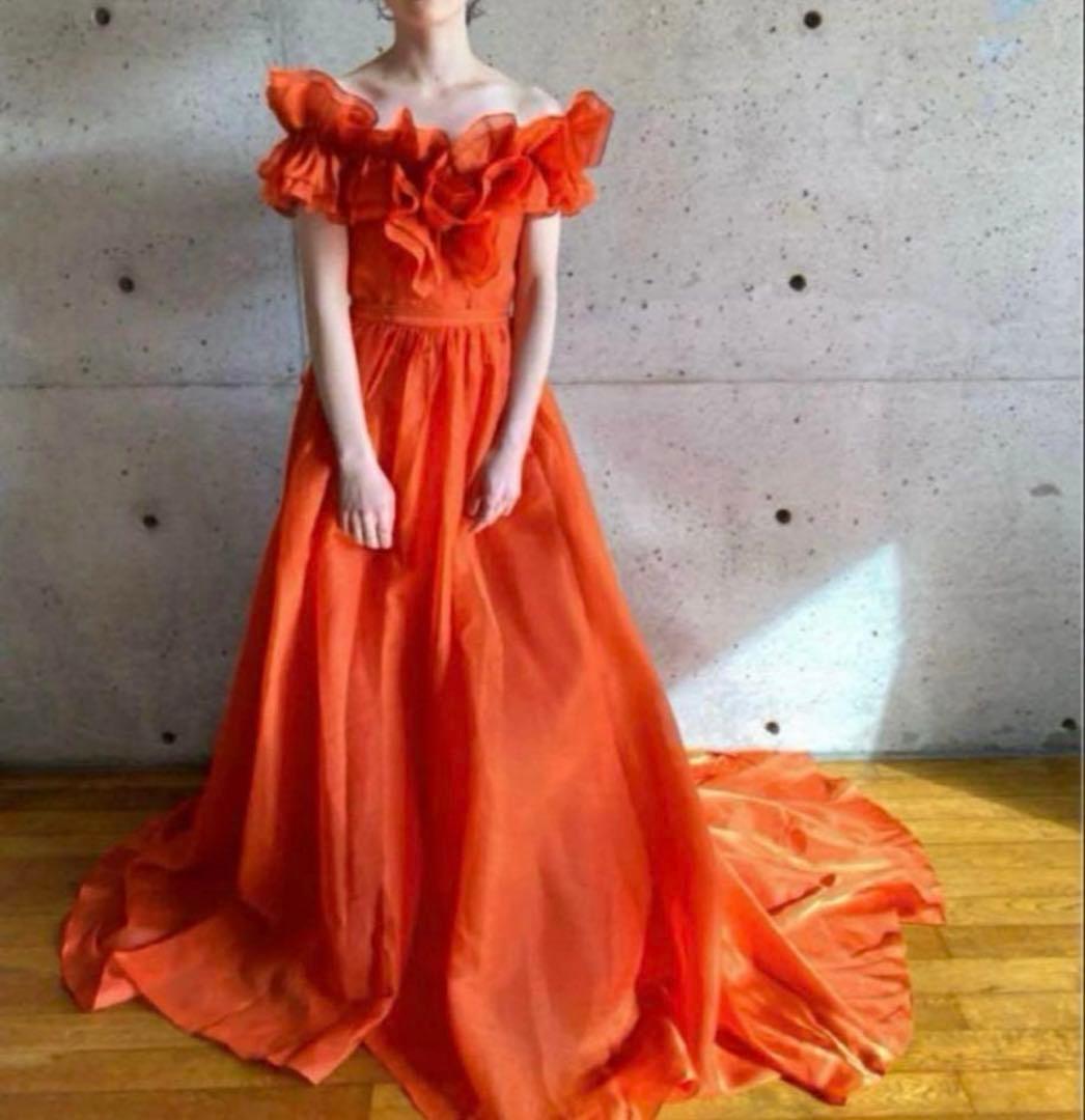 アーバンブランシュ　オフショルダーフリルドレス　サイズM 　Sサイズに調整あり