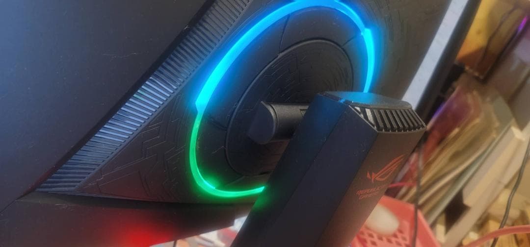 ASUS ROG STRIX XG27VQ FHD 27インチ 曲面1800R