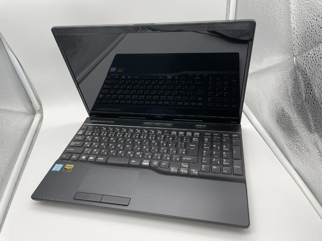 超美品　富士通 第8世代i7 32GB SSD+HDD Office付きBb