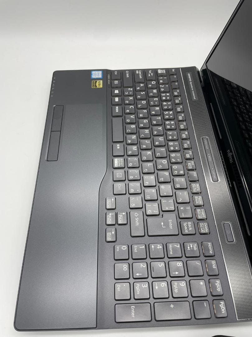 超美品　富士通 第8世代i7 32GB SSD+HDD Office付きBb