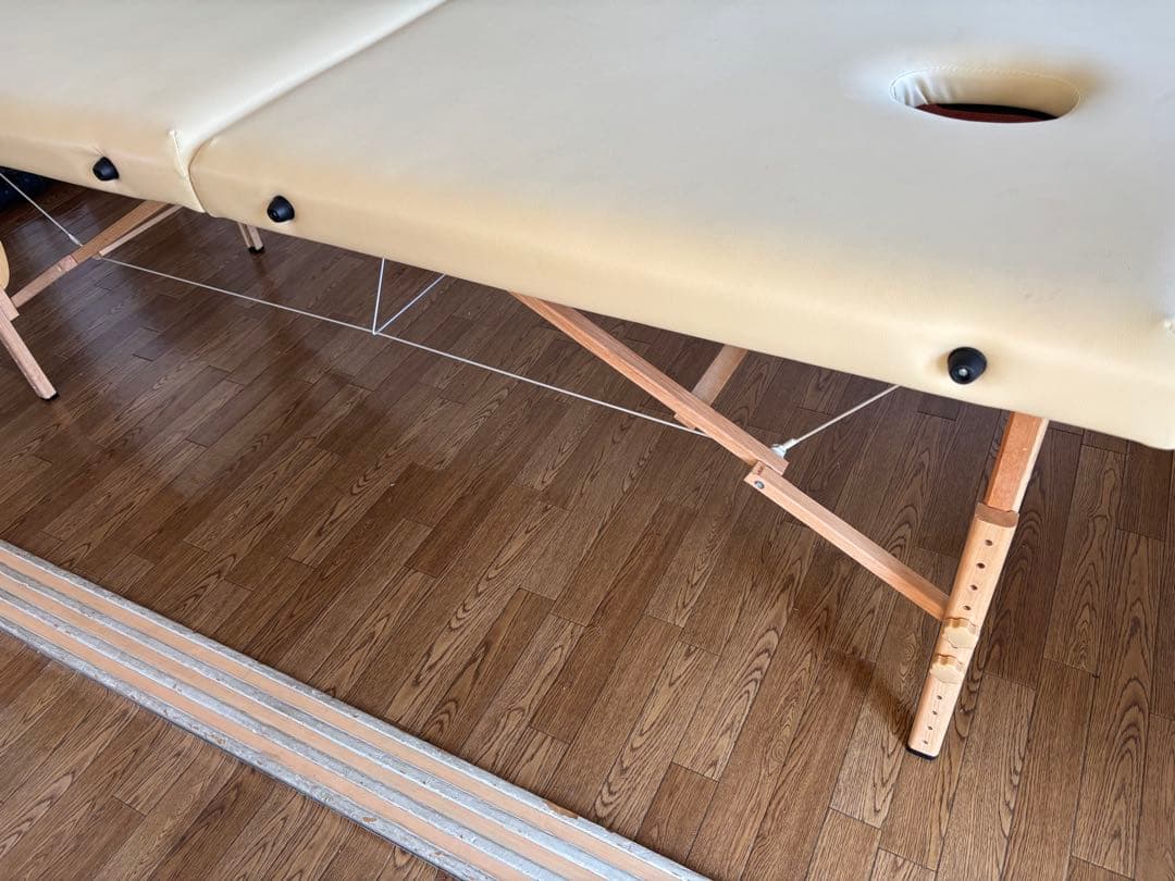 マッサージ折りたたみベッド