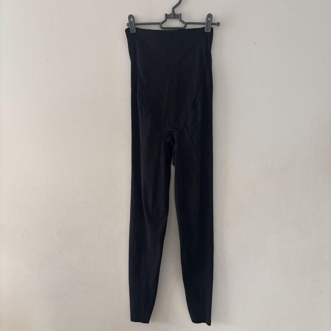 グランドイーワンズ　Lサイズ 黒　ホルミーレギンス