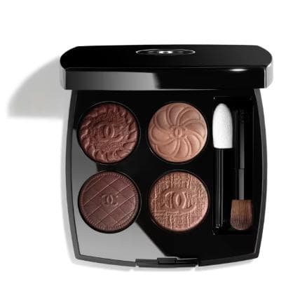 秋の新製品です。シャネル LES 4 OMBRES BOUTONS ／219