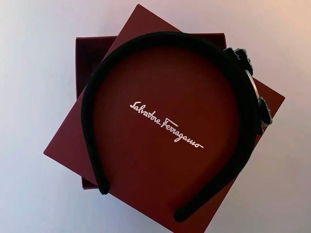 Salvatore Ferragamo リボン　カチューシャ