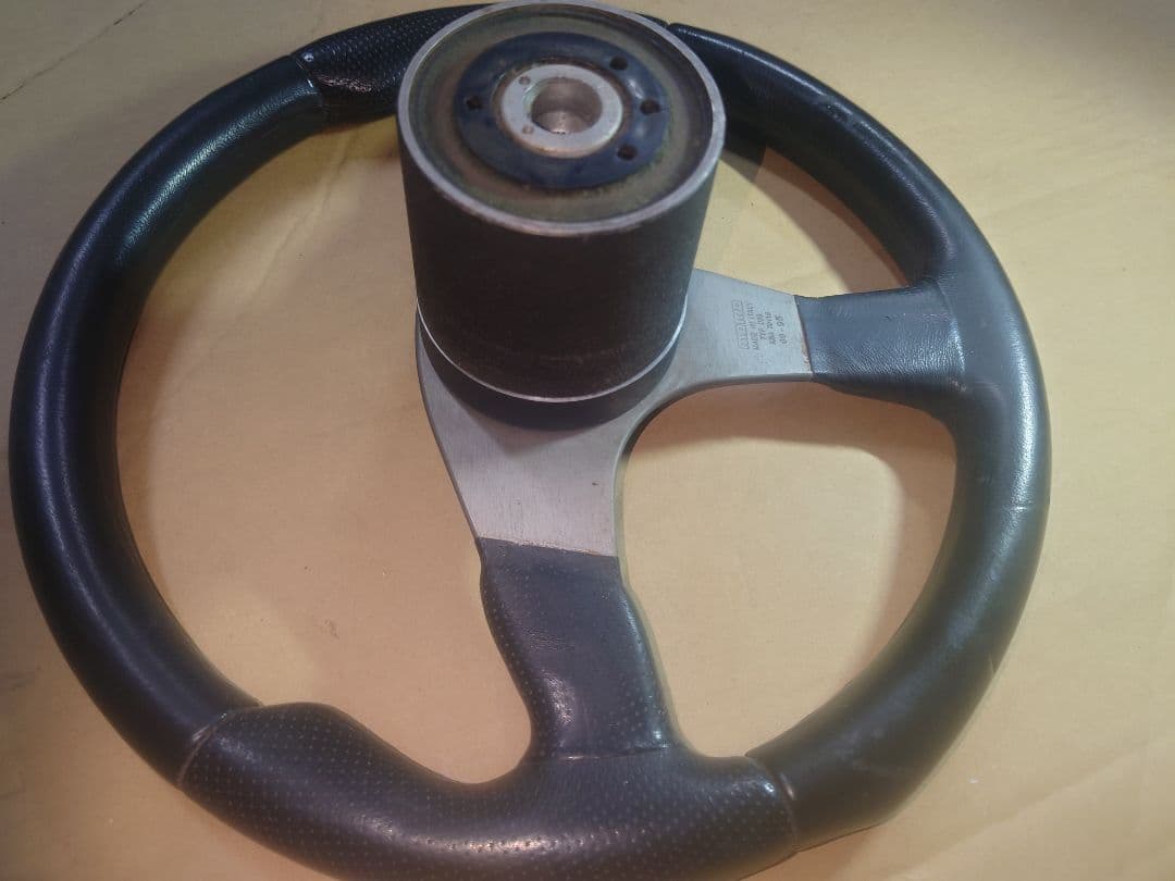 momo RACE スポーツステアリング 本体