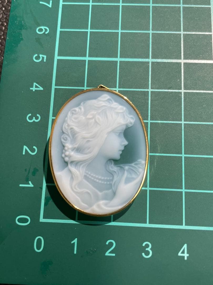 最低値段18k，カメオペンダントトップとブローチ、両用7.6g