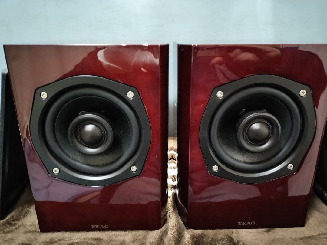 値下げ中 TEAC S-300NEO-CHスピーカー 外観とユニットは美品だけど