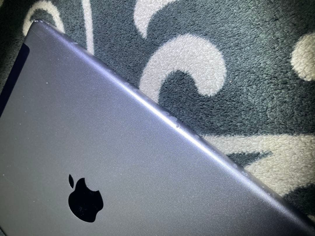 iPad 第6世代　32GB WiFiモデル