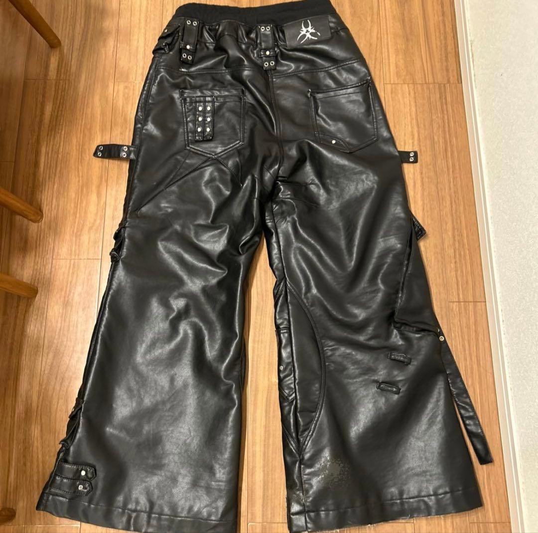 cozy worldwide レザーパンツ　Sサイズ