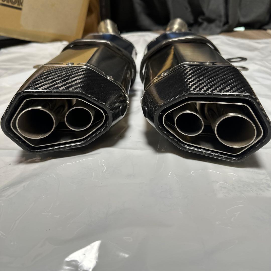 LCI PARTS デュアルテールマフラー送料込み 最終値下げになります。