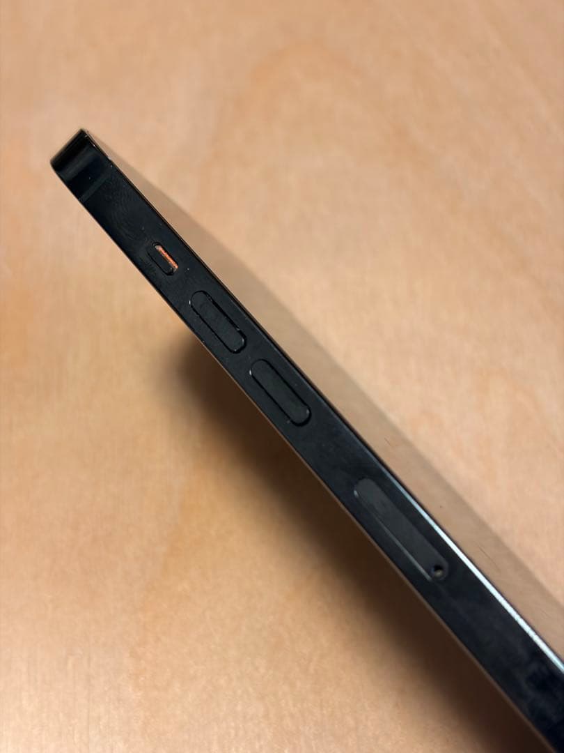 boxster　iPhone13PRO 256GB バッテリー81%