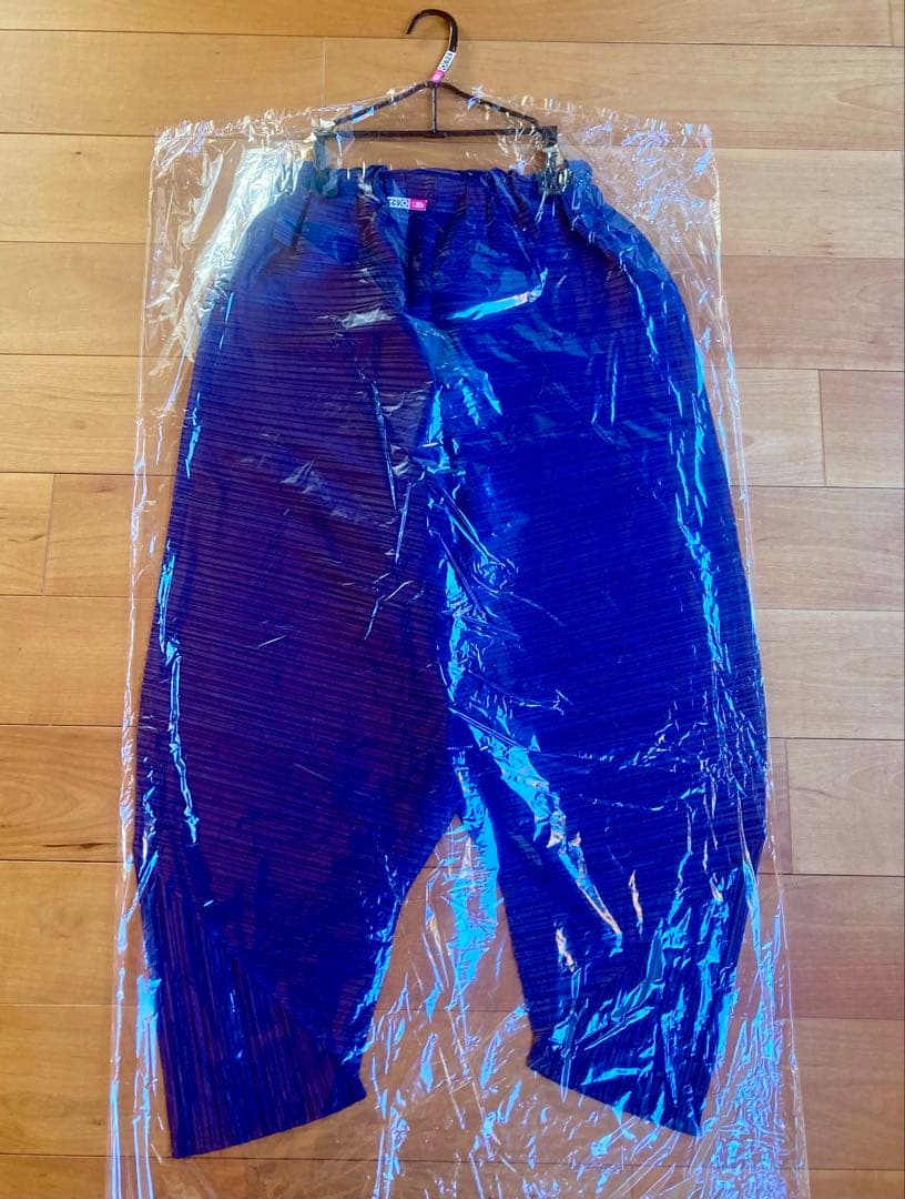 PLEATS PLEASE シッカーバウンスパンツ　ネイビー美品　クリーニング済