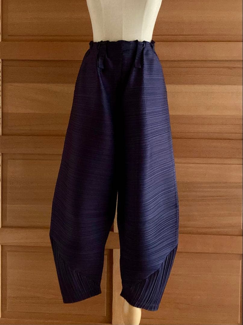 PLEATS PLEASE シッカーバウンスパンツ　ネイビー美品　クリーニング済